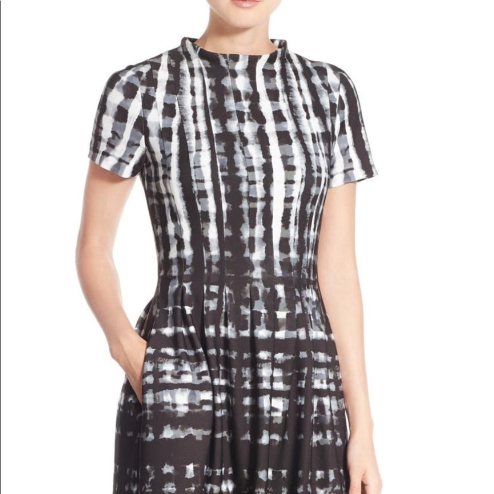 Vince Camuto Black and White Print Fit Flare - Picture 1 of 8